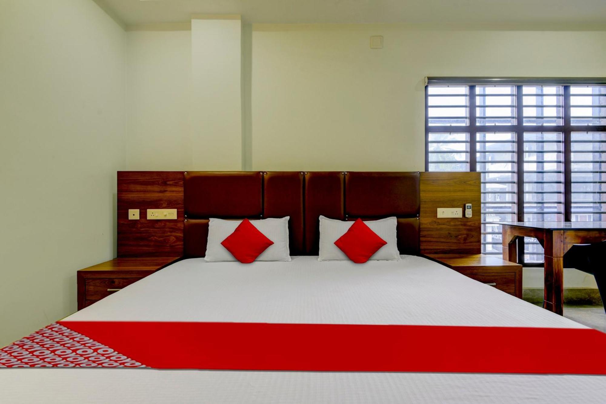 Hotel O Royal Tower Lodge Etakkare Ngoại thất bức ảnh