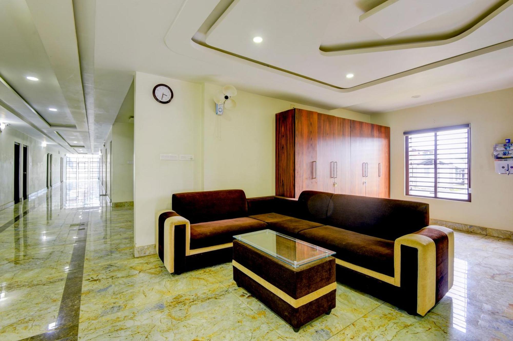 Hotel O Royal Tower Lodge Etakkare Ngoại thất bức ảnh